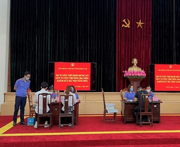 Viện KSND thành phố Hà Nội tổ chức sơ tuyển các thí sinh đăng ký xét tuyển...